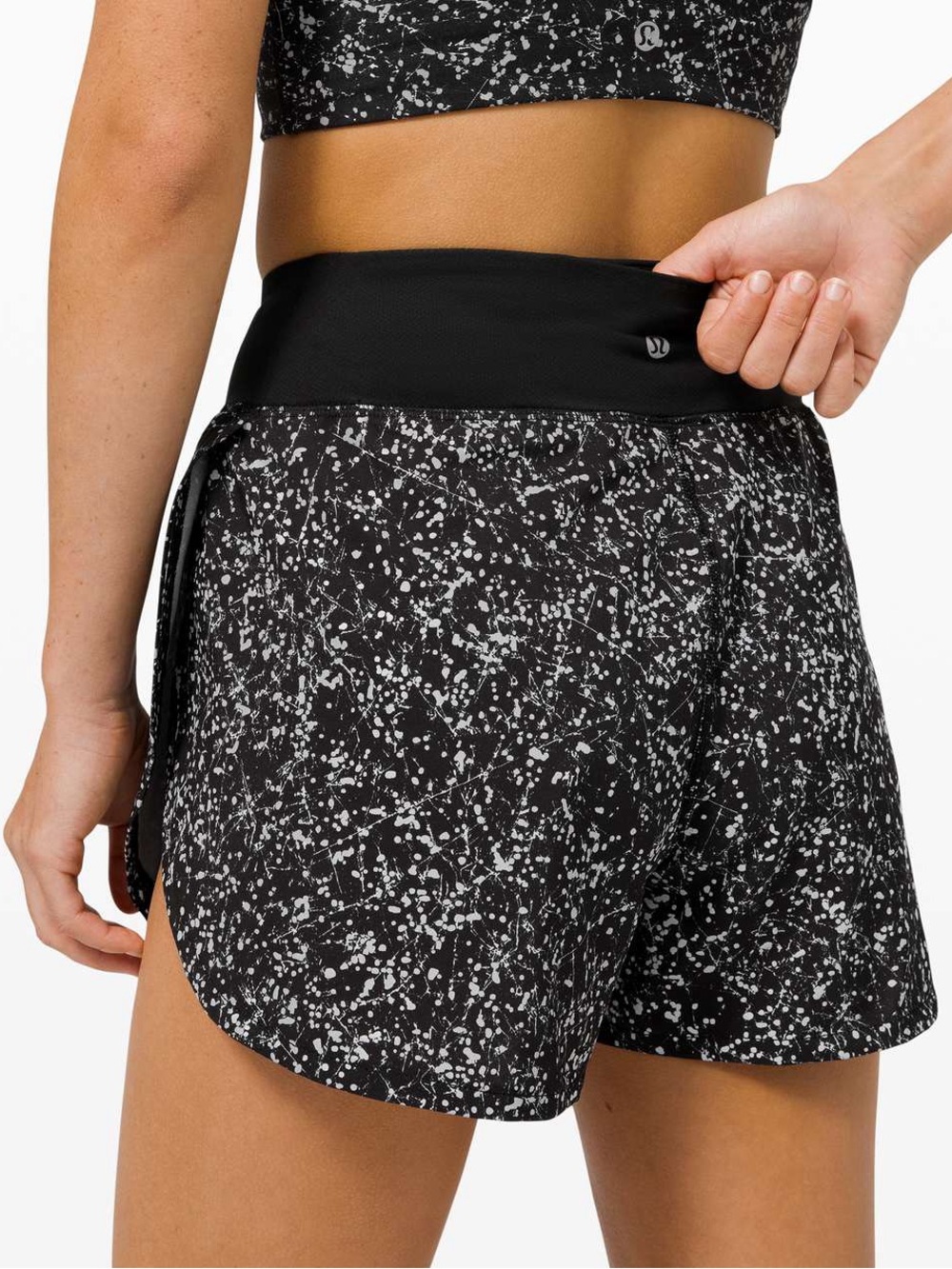 Lululemon Women's Find Your Pace Short 3" Lined Crinkle Dust Reflective Size 4